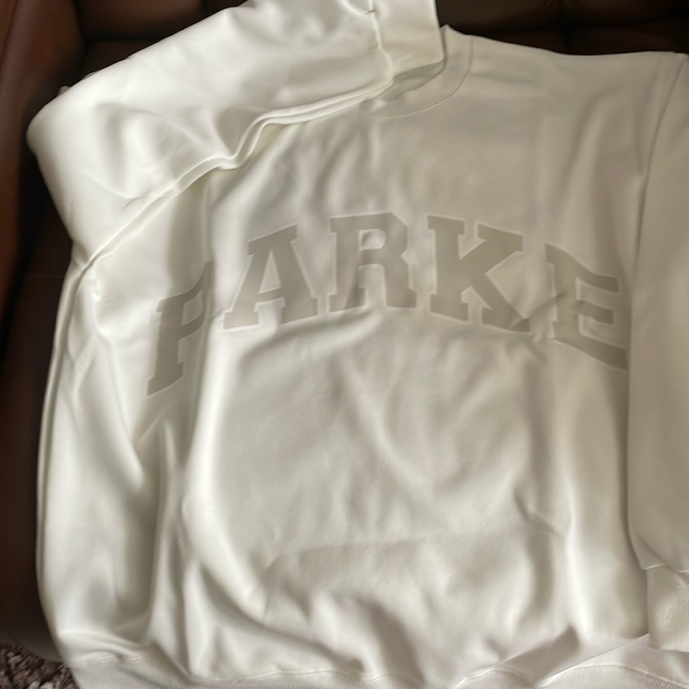 New sweatshirt size medium to large